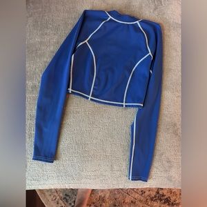 Long sleeve cropped drifit shirt